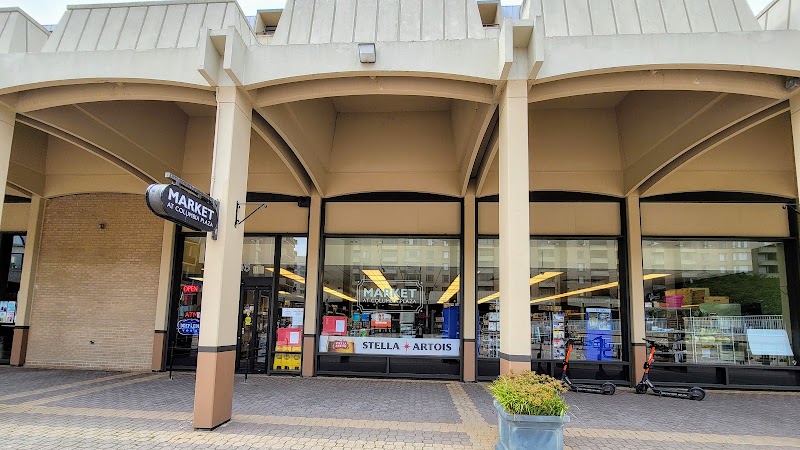 Market At Columbia Plaza