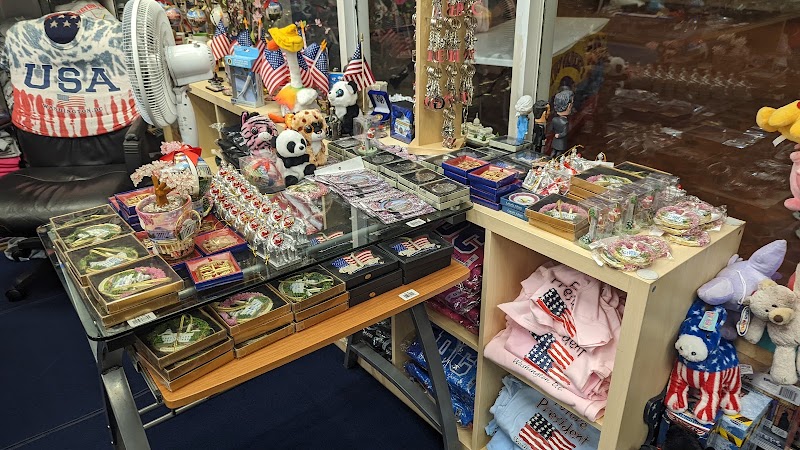 Metro Variety Shop - photo 3
